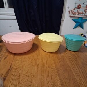 Vtg 50s Stanley Flex 3 Mixing Nesting Bowls Aqua Blue Yellow Pink Pastel MCM EVC